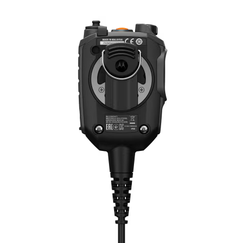 Rückseite eines tragbaren Funkgeräts mit Antennenanschluss und Herstellerschrift.