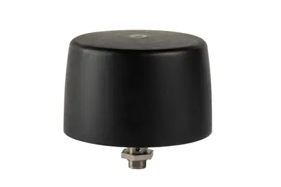 Schwarze zylindrische Antenne mit Metallgewinde an der Unterseite.