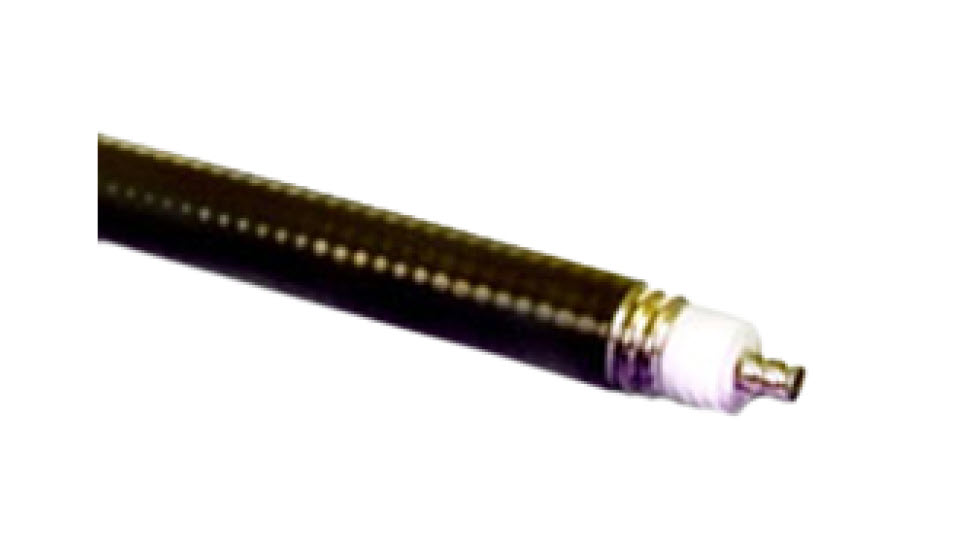 7000-00753198_rfs_01.jpg Part of a black flexible hose with metal connector