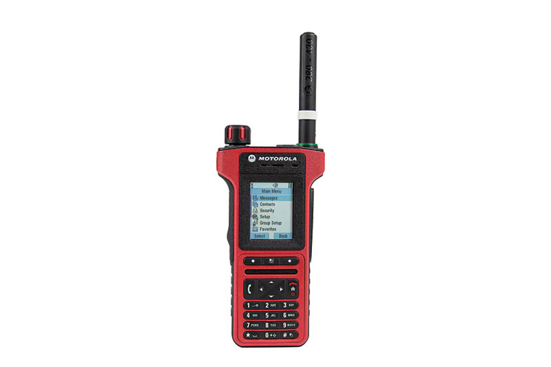 7000-00469500_mot_01.jpg Rotes Handfunkgerät mit Display und Nummerntastatur.