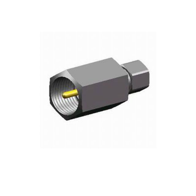 Koaxialstecker mit sechseckigem Gehäuse und sichtbarem Innenleiter.