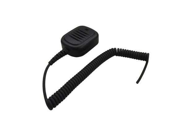 7000_00753972_COP_02.jpg Schwarzer Handmikrofonlautsprecher mit Spiralkabel.