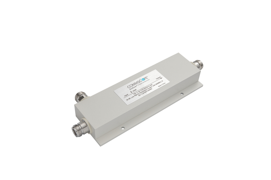 7000-00752511_com_01.jpg Grauer elektronischer Verteiler mit zwei Anschlüssen und Etikett.