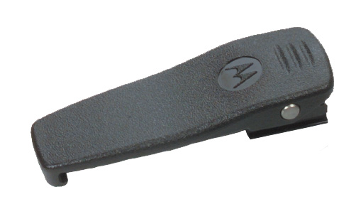 Schwarzer Gürtelclip mit geprägtem Logo und Metallverschluss.