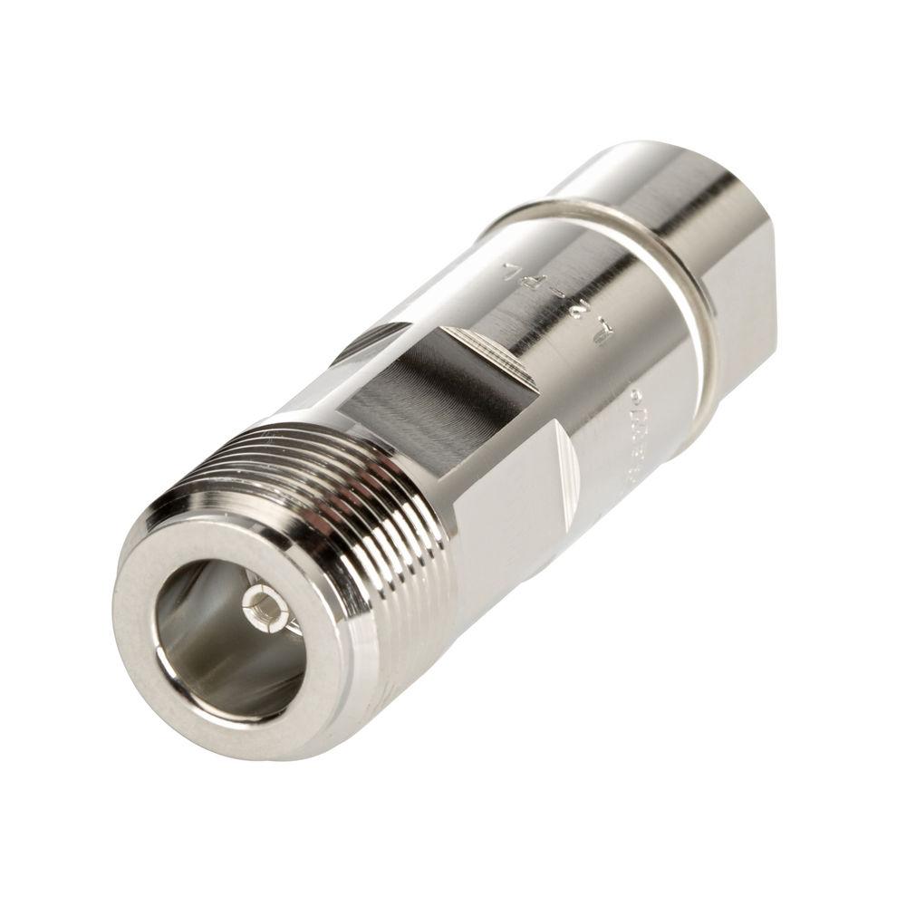 Metallischer Koaxialstecker mit Gewinde, silberfarben, liegend.