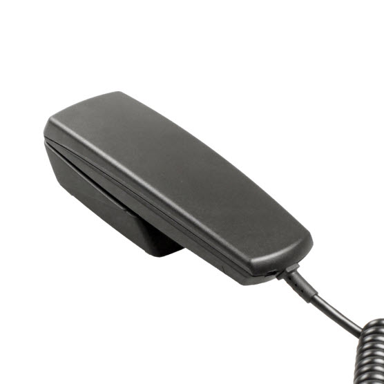 Schwarzer Telefonhörer mit Kabelanschluss.