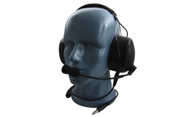 Blauer Mannequinkopf mit schwarzem Headset und Mikrofon, Kabel mit Klinkenstecker.