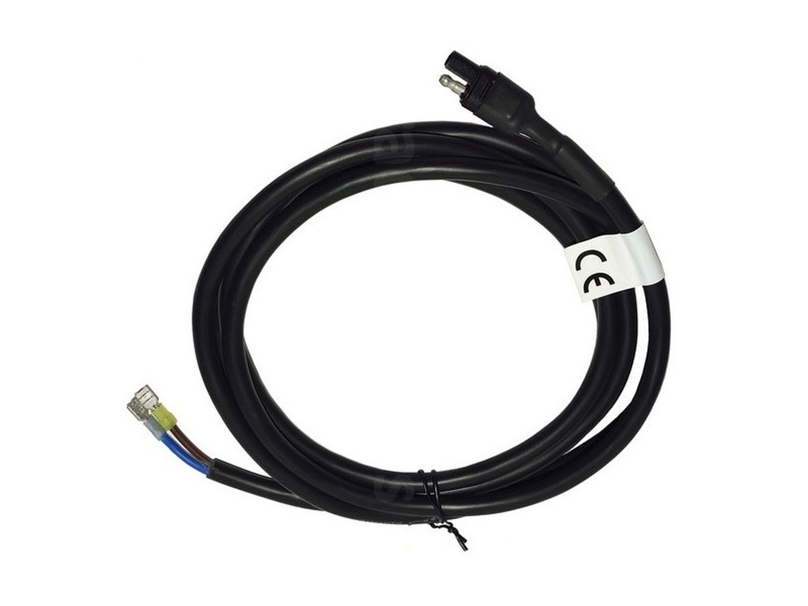 Schwarzes Netzkabel, eine Seite Stecker, andere Seite offene Enden, CE-Kennzeichnung.