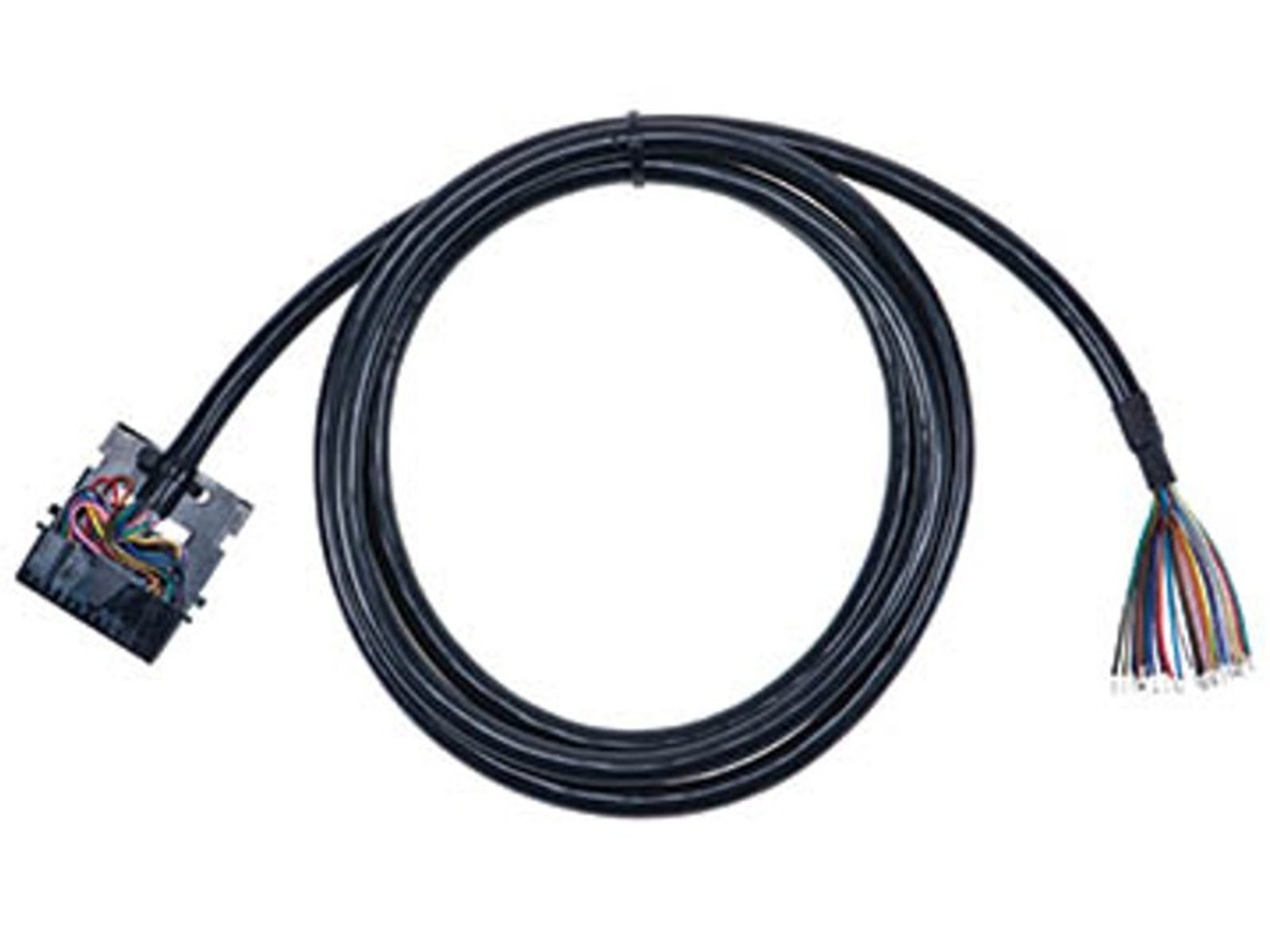 Schwarzes Kabel mit Stecker und offenen Drähten.