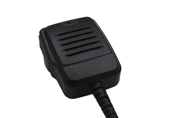 Schwarzes Handmikrofon mit Kabel, geeignet für Kommunikation.