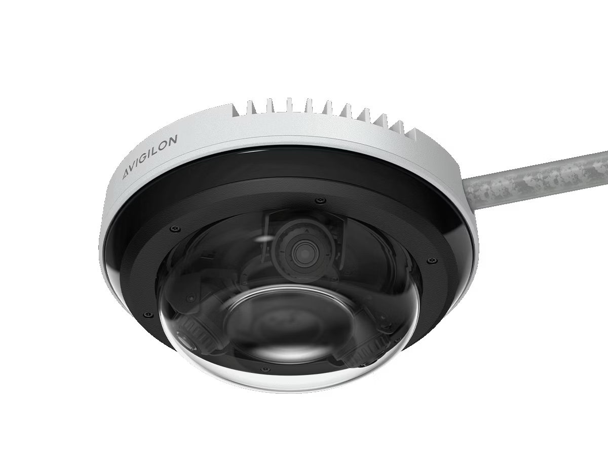 Runde Überwachungskamera mit gläserner Kuppel und Metallbefestigung.