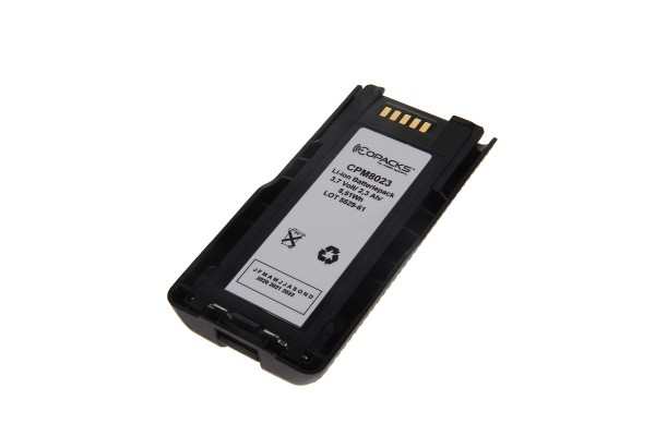 Schwarzer Lithium-Ionen-Akku mit Recycling-Symbol, Etikett zeigt technische Informationen.