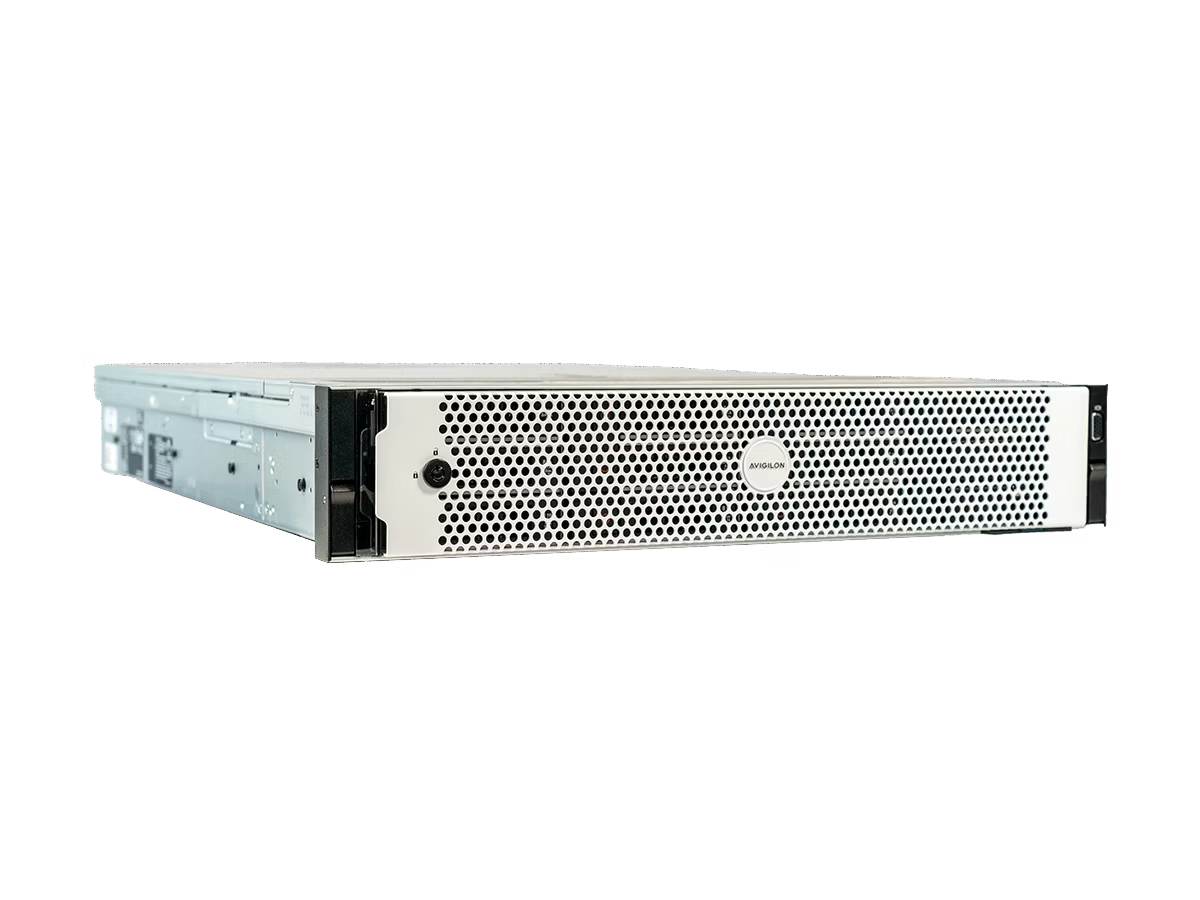 Silbernes Rack-Server-Gehäuse mit gelochtem Frontpanel.