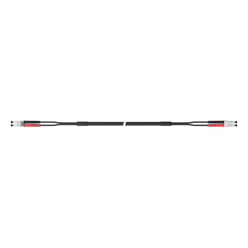 Schwarzes Audiokabel mit roten und schwarzen Steckverbindern an beiden Enden.