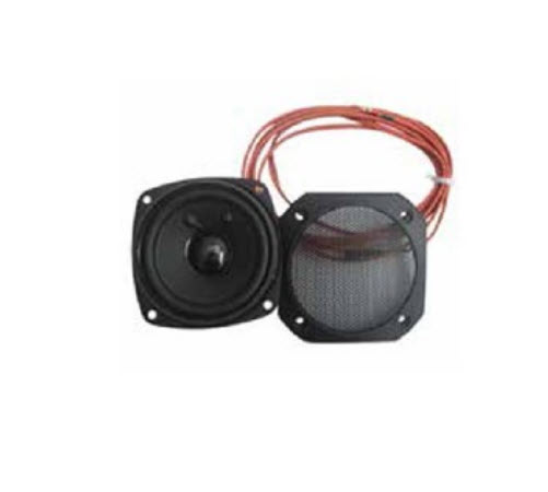 Zwei schwarze Lautsprecher mit Kabeln, quadratisch und rund.