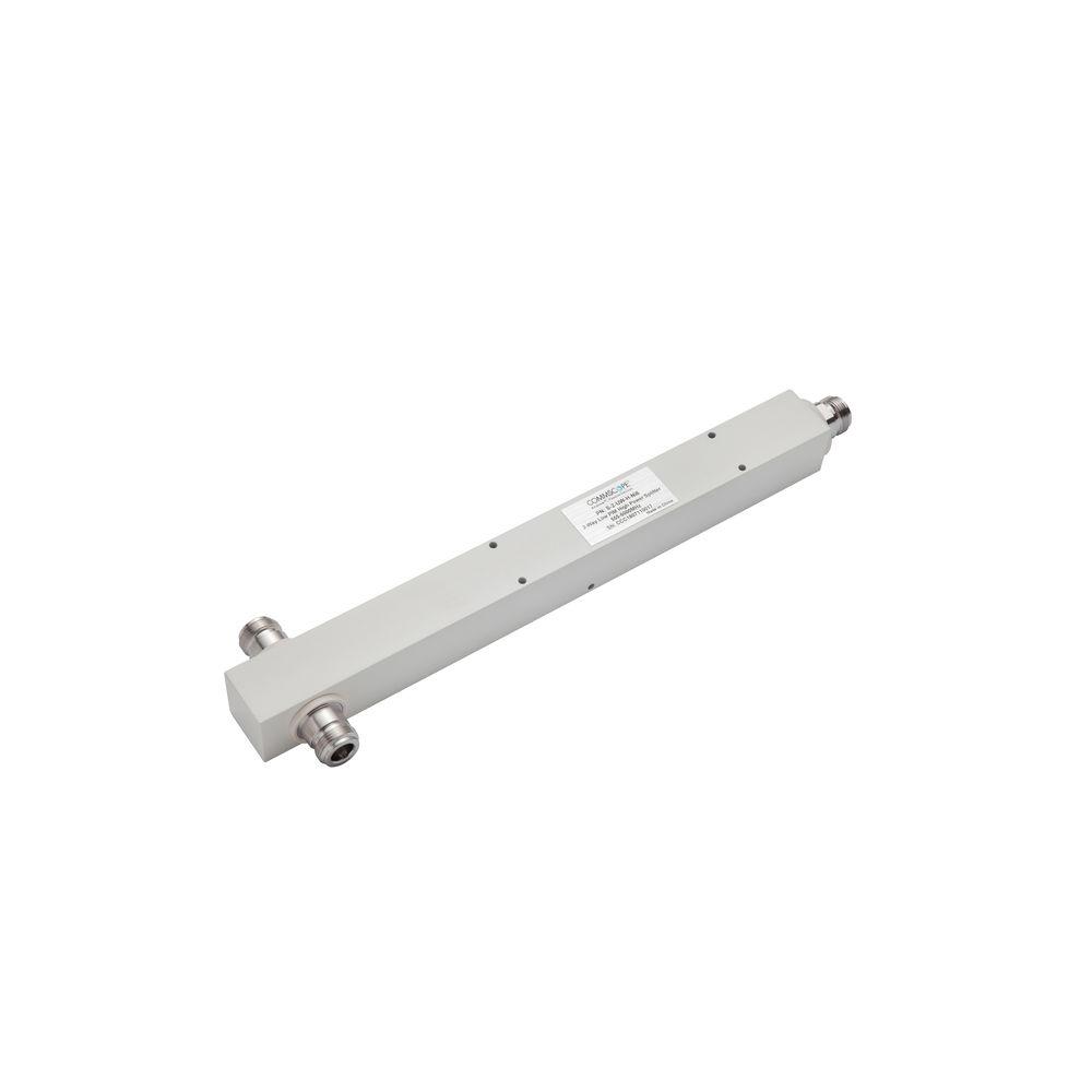 7000-00089300_com_01.jpg Langer, rechteckiger Metallkörper mit Anschlüssen an beiden Enden.