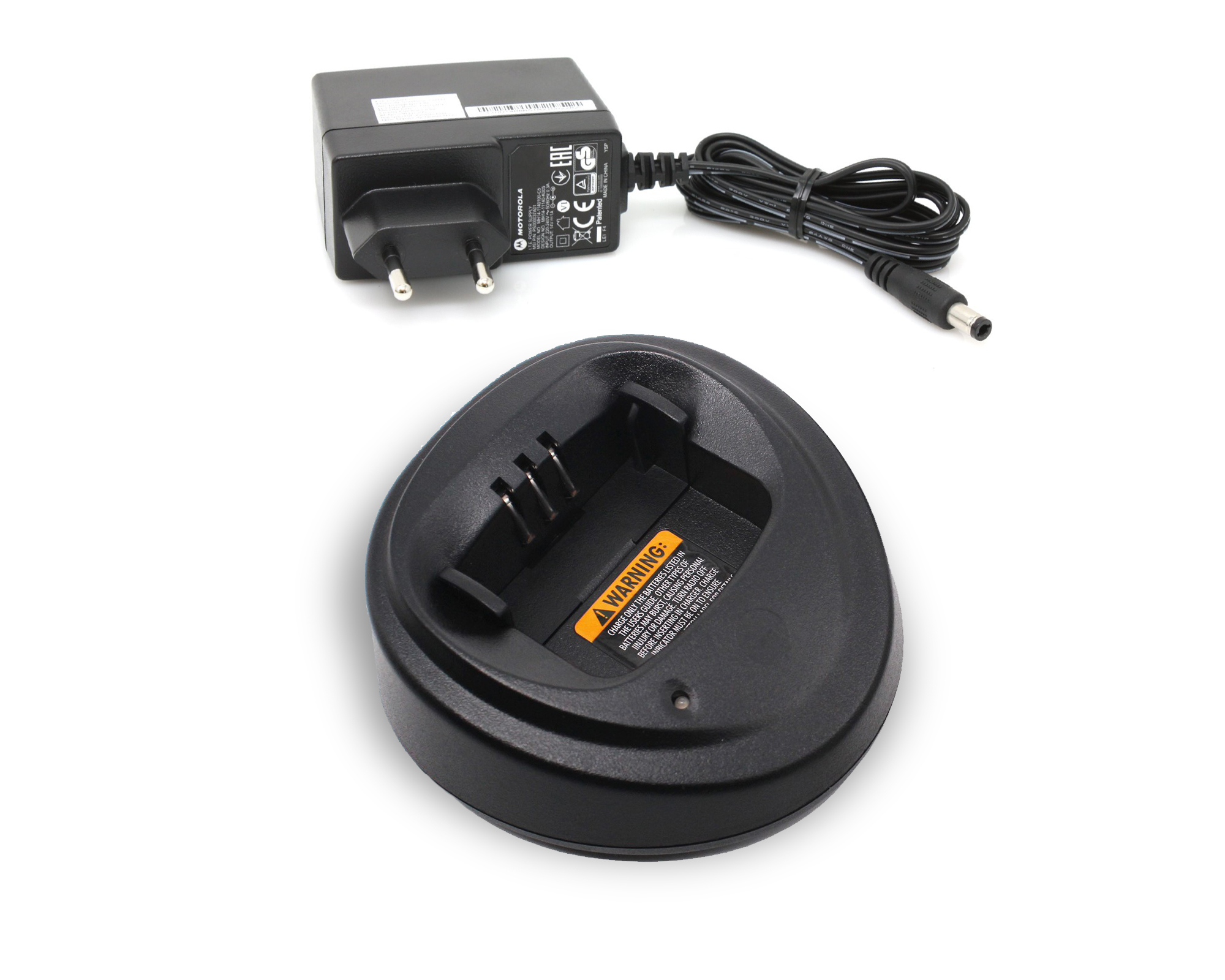 7000-00279400_mot_01lyqjb1nc7lgwk.jpg Charger with power adapter for electronic devices.