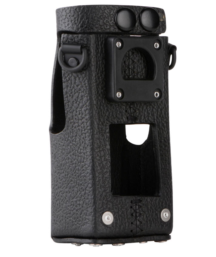 Schwarze Schutzhülle aus Ledertextur mit Öffnungen und Knöpfen.