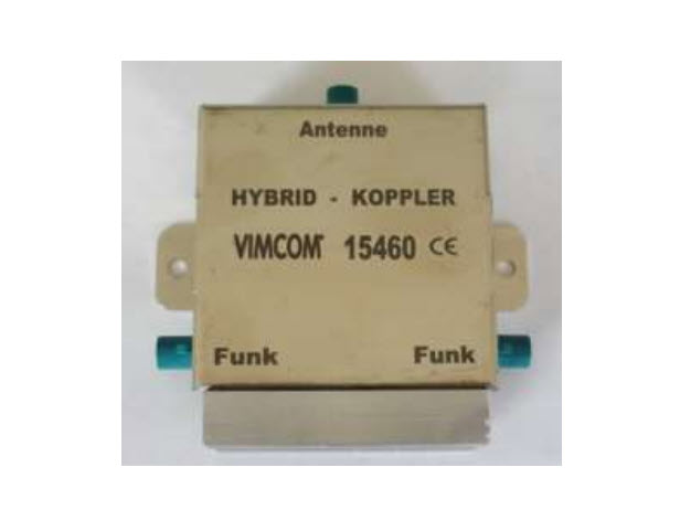 7000_00753856_VIM_01.jpg Hybridkoppler mit Aufschrift 'Antenne', 'Funk', 'VIMCOM 15460'.