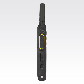 Schwarzer Handscanner mit gelber Taste auf grauem Hintergrund.