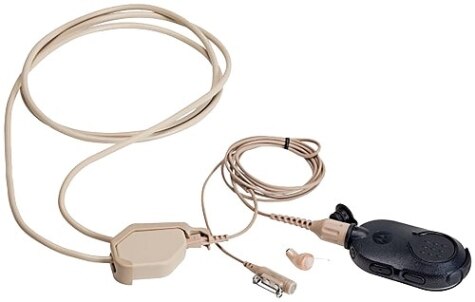 Sprechgarnitur mit Ohrhörer, Mikrofon und Kabel in Beige und Schwarz.
