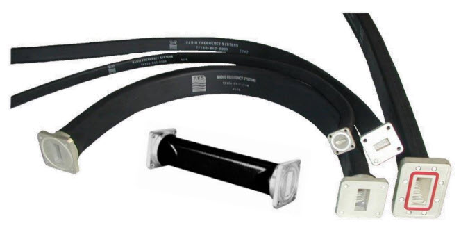 Verschiedene RF-Kabel mit rechteckigen Anschlüssen.