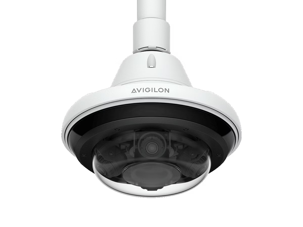 Weiße Überwachungskamera mit kugelförmigem Gehäuse und Logo.