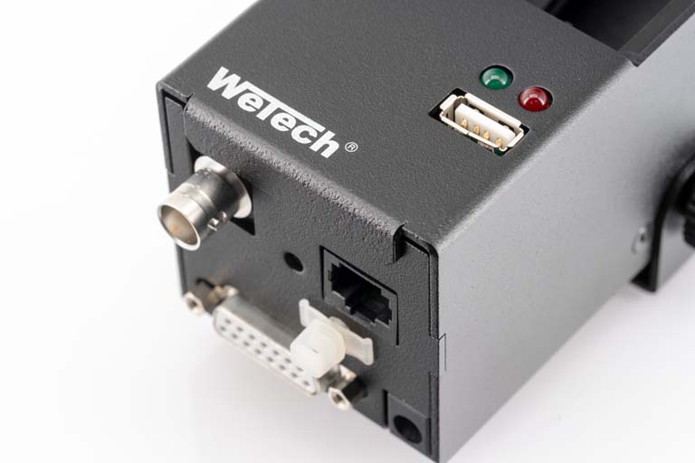 7000-00751492_wem_07.jpg Electronic device with connectors, USB port, and LED indicators.