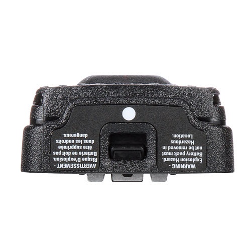 Bodenansicht eines unbekannten elektronischen Geräts mit Warnhinweisen.