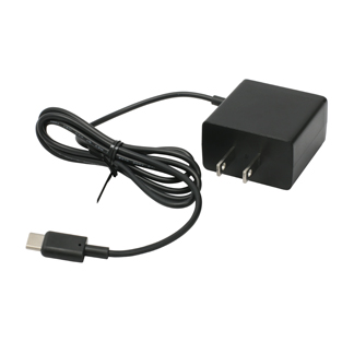 Schwarzes Ladegerät mit Netzkabel und USB-C-Anschluss.