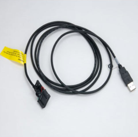 7000-00379100_mot_01.jpg Schwarzes USB-Kabel mit gelbem Etikett, flacher Anschluss auf einer Seite.