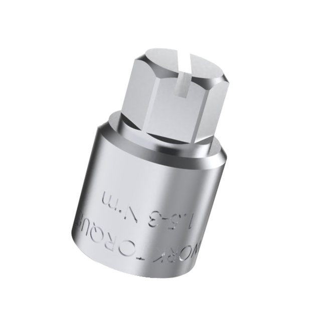 Sechskant-Schraubennuss aus Metall mit gravierter Beschriftung.