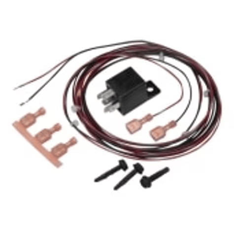 Kabelset mit Relais, Anschlussklemmen und Schrauben.