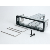 7000-00295300_mot_01.jpg Autoradio-Metallrahmen mit zwei Schrauben und zwei Haltebügeln.