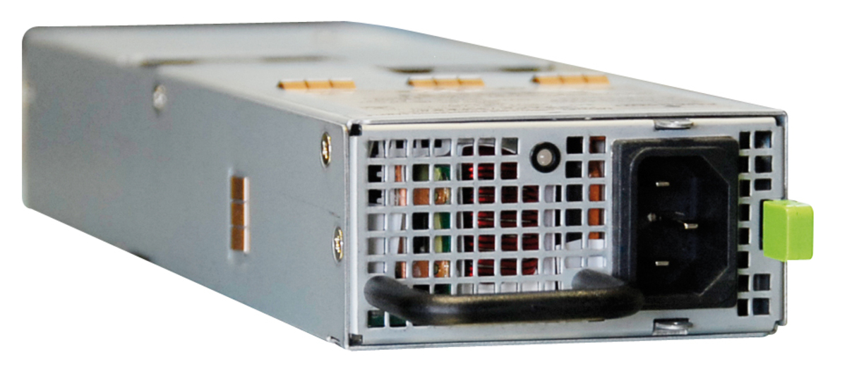 Silbernes Computernetzteil mit Lüftergitter und Netzanschluss.