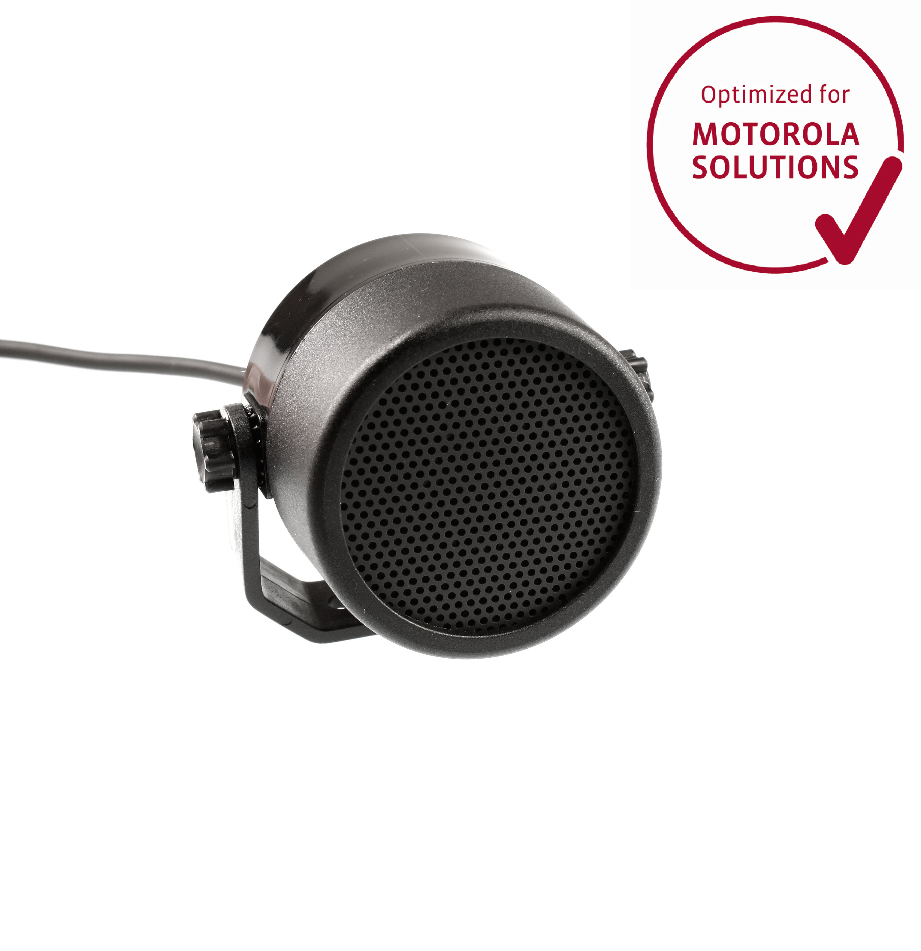 01_6601_00000051_PEI_Optimized_01.jpg Kompakter schwarzer Lautsprecher mit Kabel und Motorola-Optimierungssiegel.