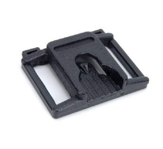 7000-00751709_mot_01.jpg Schwarze Kunststoffschnalle mit rechteckiger Form.