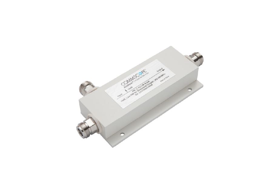 Hellgraue elektronische Komponente mit zwei Anschlüssen und Aufkleber mit Spezifikationen.