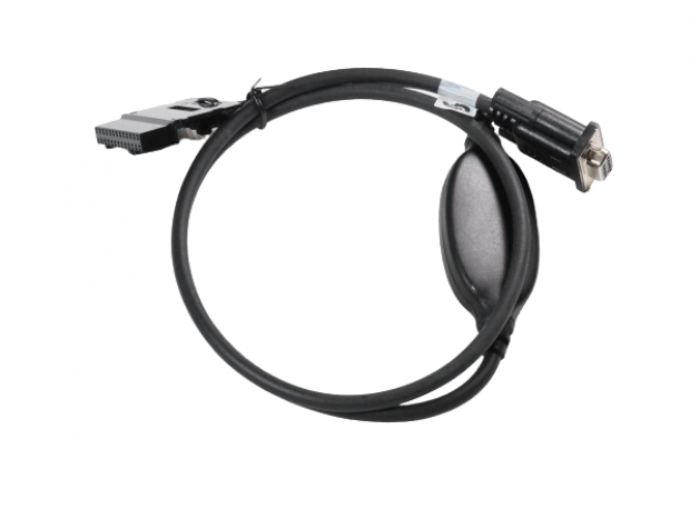 Schwarzes Kabel mit rechteckigem und rundem Stecker an den Enden.