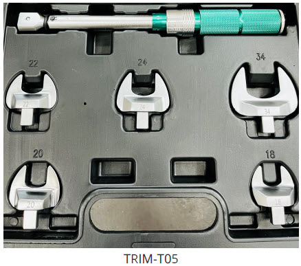 7000_00754022_RFS_01.jpg Toolkit with torque wrench and five attachments of various sizes.
