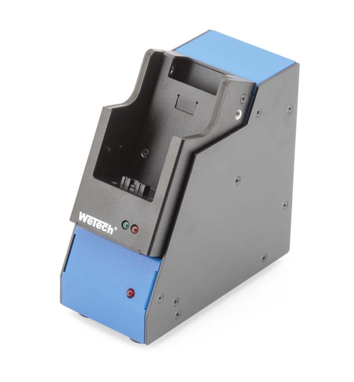 7000-00751118_wem_01.jpg Ladegerät für Funkgeräte mit Steckplatz und LED-Anzeigen.