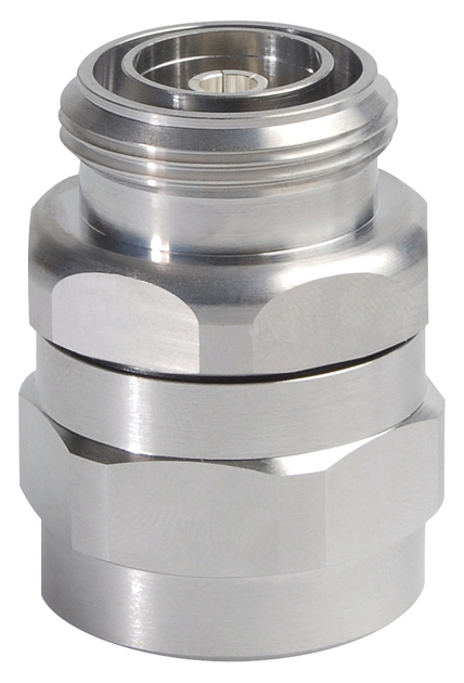 Cylindrical metal coupling with a threaded top